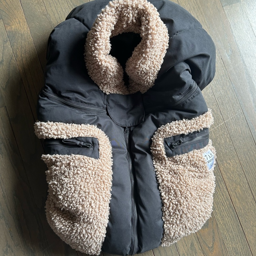 7 A.M. Enfant Cocoon shearling cover